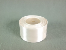 Atlasinė juostelė 12mm x32m (35Y) pieno balta