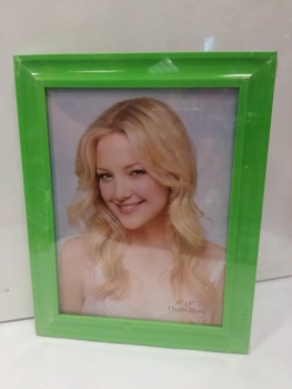 Rėmelis foto spalvotas organinio stiklo 13x18 cm.