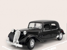 Senovinis retro automobilis juodos spalvos 28x14x11 cm