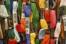 Siuvinėjimo siūlai įvairių spalvų