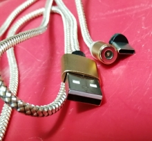Kabelis USB-Type C 1m 2.4 A su magnetine jungtim