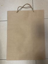 Popierinis dovanų maišelis su rankenomis rudas. didėlis