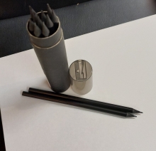 Pieštukų rinkinys su drožtuku dėžutėje 12 vnt. pieštukų