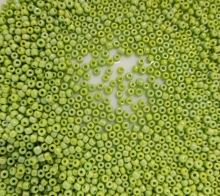 Biseris 20g, 1-2mm, žalias pastelinis blizgus (404)