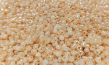 Biseris 20g, 3,6mm, šviesiai persikinė blizgi spalva (147)