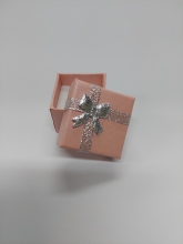 Dovanų dėžutė 9x9 cm.