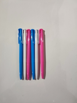 Automatinis Tušinukas 0.8 mm, Mėlynas Rašalas, Įvairių Spalvų Korpusas