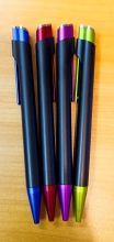 Automatinis tušinukas 0,8mm. mėlynas , korpusas juodas