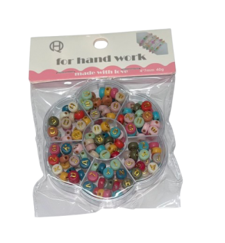 Karoliukų rinkinys su raidėmis 40gr. 4x7mm įv.spalvų