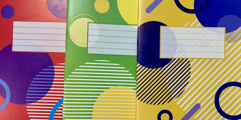 Sasiuvinis A5, 32 lapų, 70 gsm, langeliais, su paraštėmis iš abiejų šonų